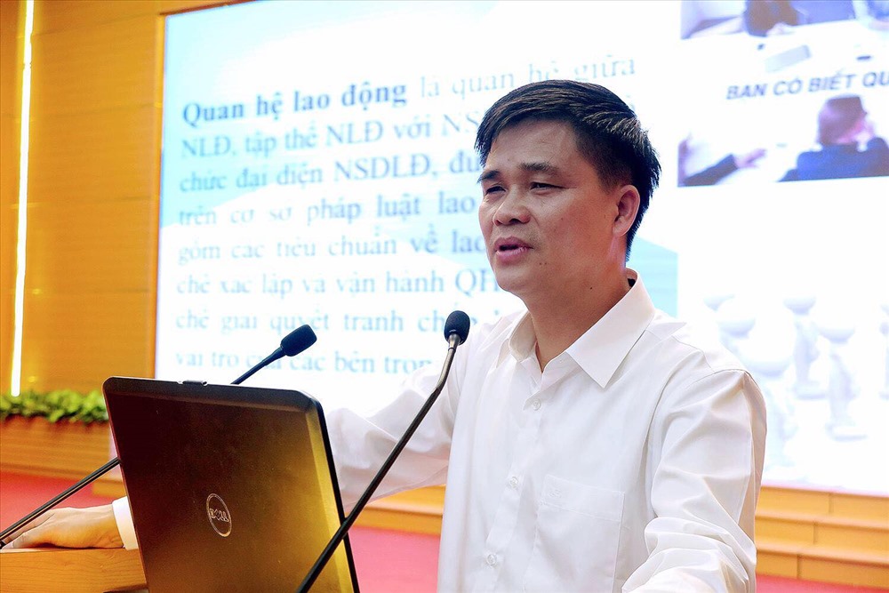 Phó Chủ tịch Tổng LĐLĐVN Ngọ Duy Hiểu phát biểu tại hội nghị. Ảnh: H.Tuấn