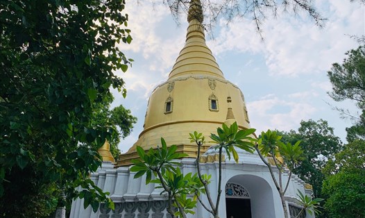 Chùa Thiền Lâm - Nơi có cả tượng Phật đứng và tượng Phật nằm. Ảnh: TT.