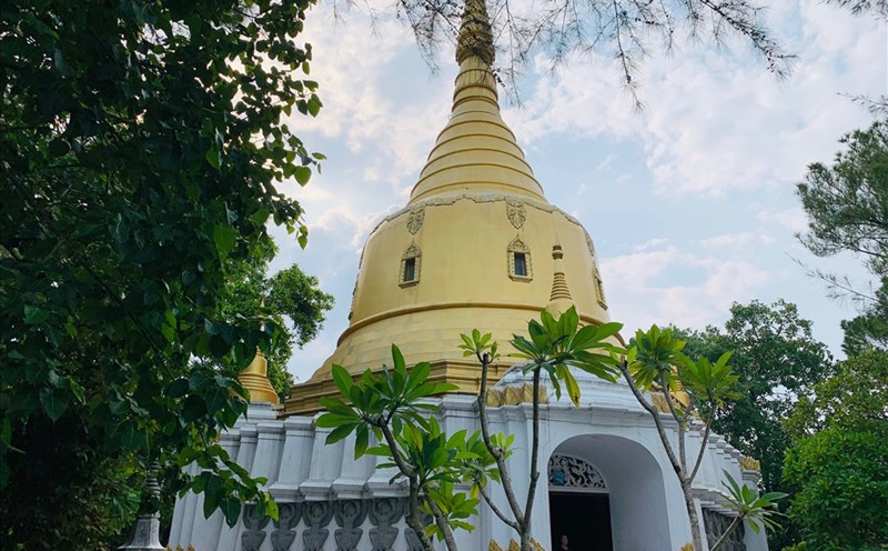 Chùa Thiền Lâm - Nơi có cả tượng Phật đứng và tượng Phật nằm. Ảnh: TT.