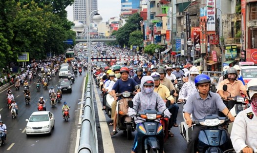 Mô tô (xe máy), Thông tư 31 quy định: Tốc độ tối đa ở đường trong khu vực đông dân cư là 60km/h. Ảnh: PV