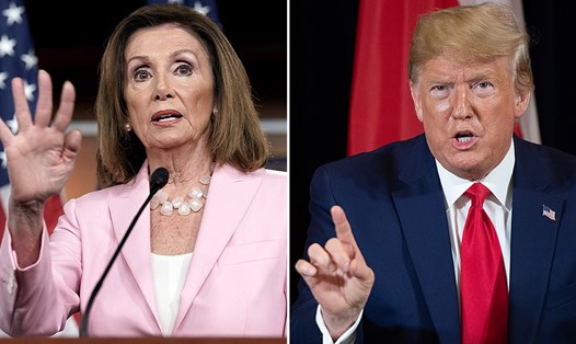 Chủ tịch Hạ viện Mỹ Nancy Pelosi (trái) công bố quyết định chính thức điều tra luận tội Tổng thống Donald Trump. Ảnh: The Hill