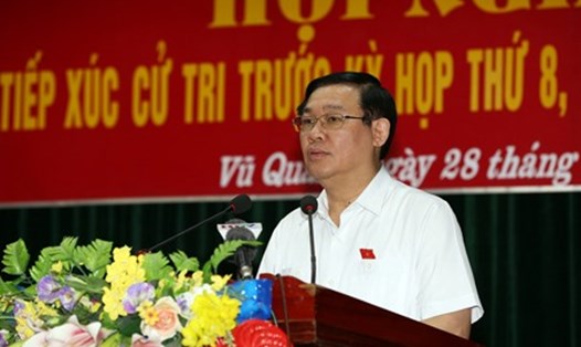 Phó Thủ tướng Vương Đình Huệ phát biểu tại cuộc tiếp xúc cử tri huyện Vũ Quang. Ảnh: VGP/Thành Chung.