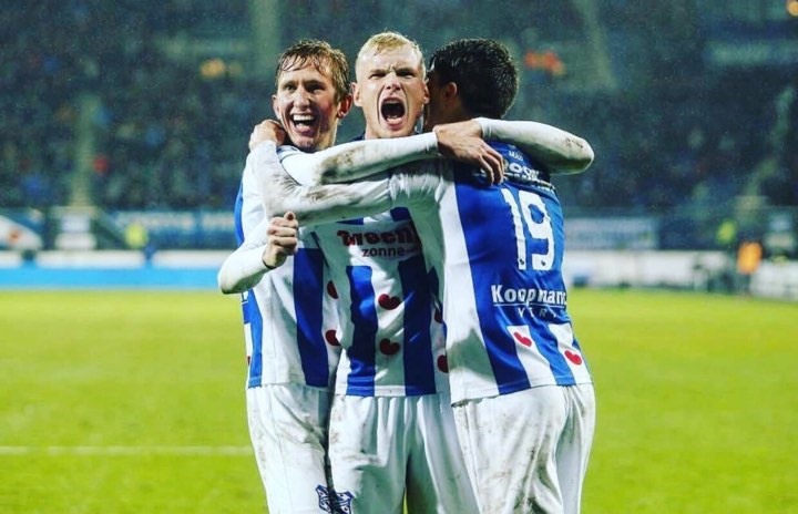 Chân dung cầu thủ cạnh tranh trực tiếp với Đoàn Văn Hậu ở SC Heerenveen