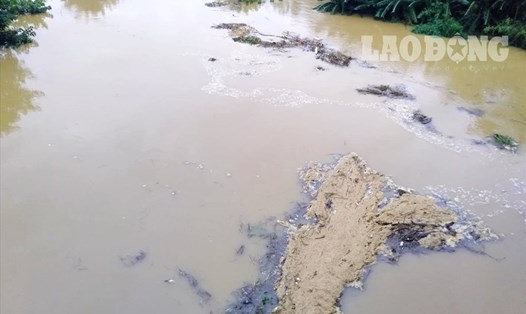 Nước lũ dâng cao, nhiều vùng tại huyện Hương Sơn (Hà Tĩnh) ngập chìm trong nước bạc. Ảnh: Minh Lý