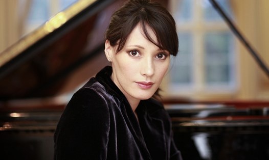 Nữ nghệ sĩ piano người Pháp gốc Việt - Kim Barbier. Ảnh: BTC