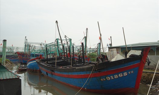 Một tàu cá của ngư dân Quỳnh Lưu (Nghệ An) bị cháy trên biển. Ảnh minh họa