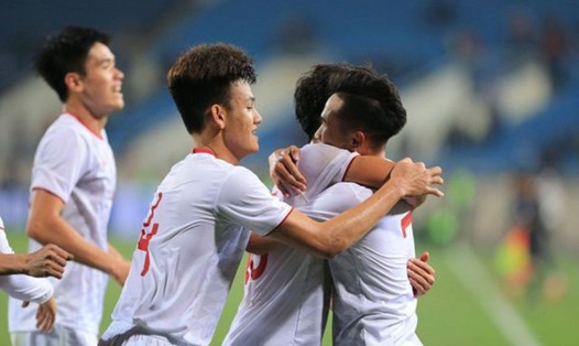 U.22 Việt Nam giành chiến thắng trước U.22 Trung Quốc nhờ cú đúp của Tiến Linh. Ảnh: TT