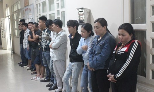 Các đối tượng bị tạm giữ trong vụ đòi nợ xảy ra tại Bệnh viện Tâm Hồng Phước. Ảnh: Công an cung cấp