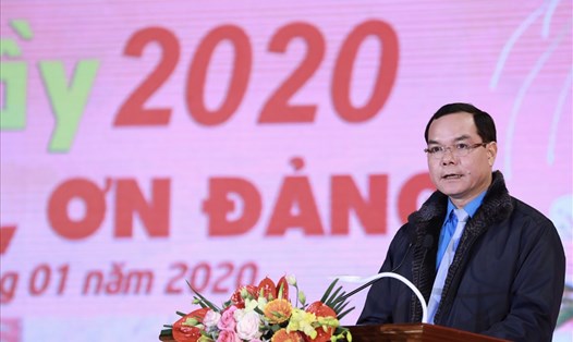 Chủ tịch Nguyễn Đình Khang phát biểu tại Tết sum vầy 2020 của Liên đoàn Lao động thành phố Hà Nội tổ chức ngày 12.1. Ảnh: Hải Nguyễn