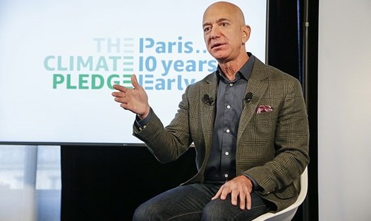 Jeff Bezos, ông chủ Amazon, quyên góp 1 triệu đôla cho các nỗ lực cứu trợ cháy rừng Australia. Ảnh: Getty Images