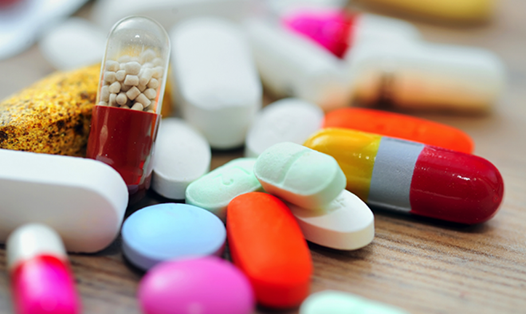 Lạm dụng thuốc kháng sinh khiến "nhờn thuốc" trong quá trình điều trị.