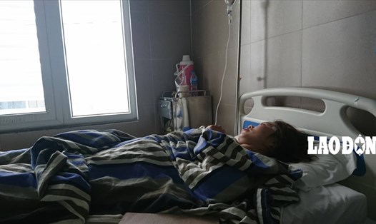 Chị Hoàng Thị Toán hiện đã qua cơn nguy kịch, đang được điều trị tại bệnh viện.