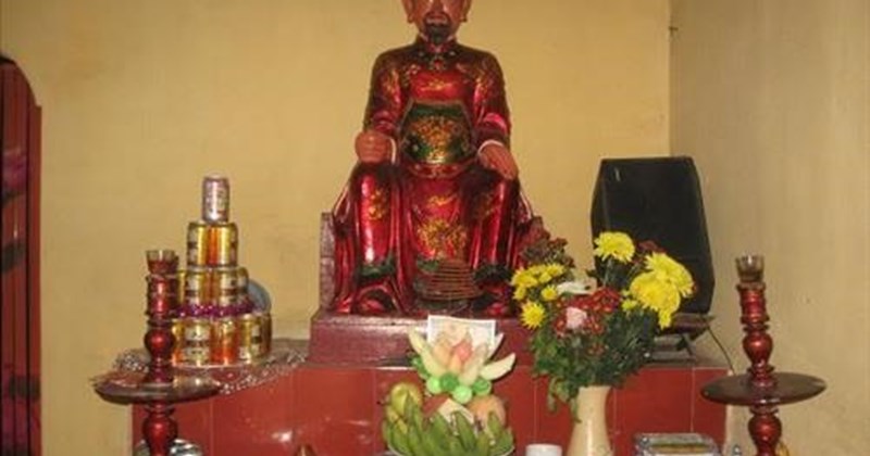 VĂN KHẤN BAN TAM BẢO TẠI CHÙA