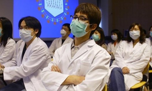 Coronavirus mới cùng nhóm gây dịch SARS có thể là "thủ phạm" gây bệnh viêm phổi lạ ở Trung Quốc. Ảnh: Reuters