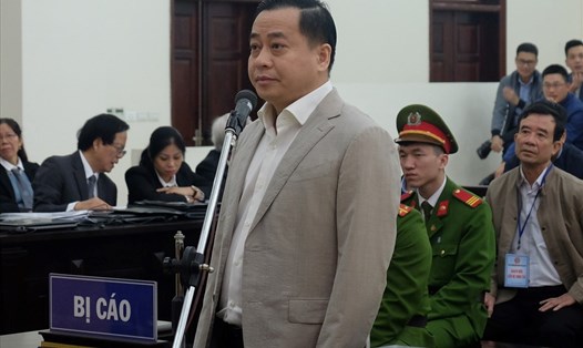 Bị cáo Vũ "Nhôm" tại phiên tòa sơ thẩm vụ án thâu tóm nhà đất công sản ở Đà Nẵng.