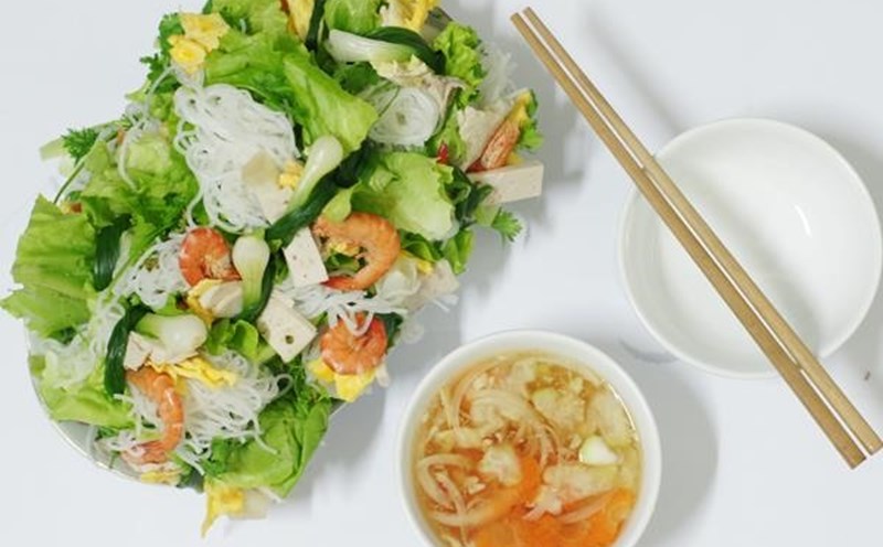 Cuốn rau là món ăn truyền thống của người dân Thủy Nguyên (Hải Phòng)