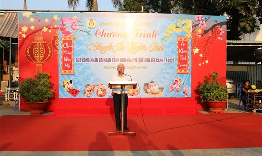 Bí thư Tỉnh ủy tỉnh Bình Phước Nguyễn Văn Lợi  phát biểu chúc tết anh em công nhân lao động tại chương trình "Chuyến xe nghĩa tình"