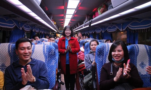 Gần 5.000 người lao động được về quê đoàn tụ với gia đình dịp Tết Canh Tý trên chuyến xe nghĩa tình Công đoàn Khu kinh Tế Hải Phòng. Ảnh: MD