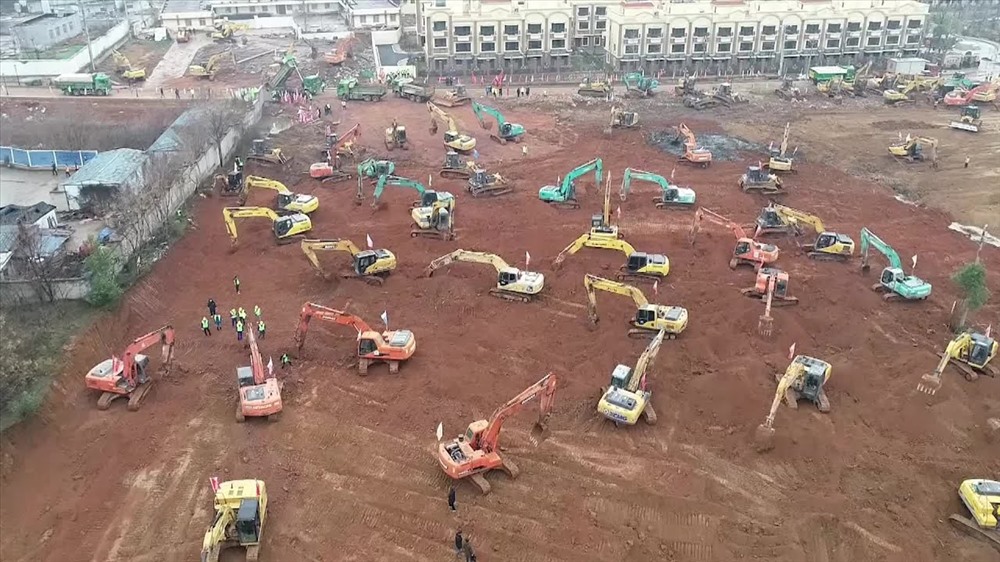 Vũ Hán đang xây dựng bệnh viện chuyên dụng thứ 2 để đối phó virus corona trong vòng nửa tháng. Ảnh: Twitter