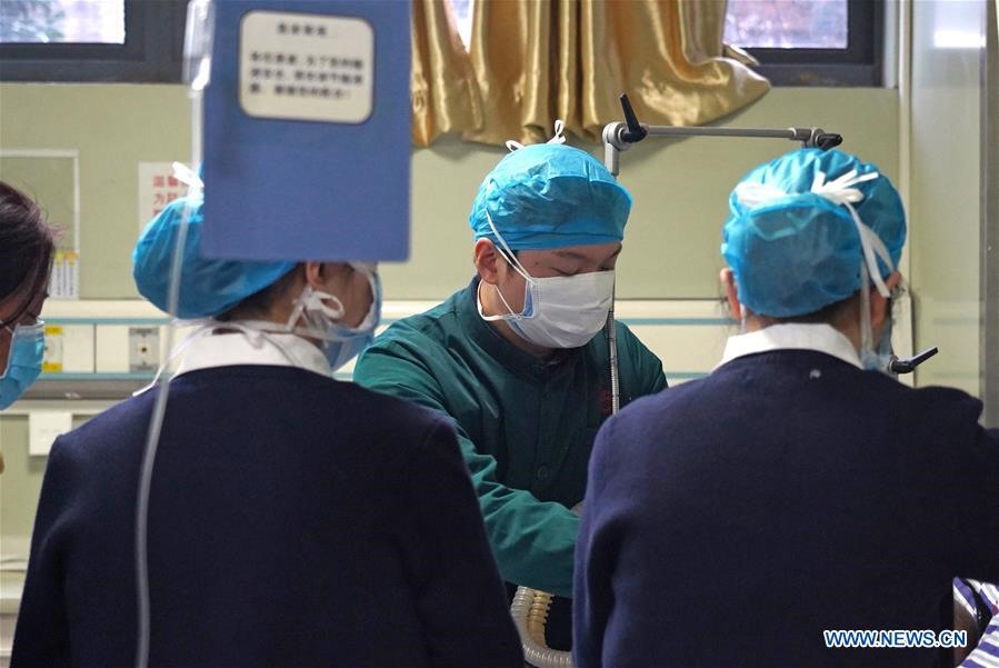 Các bác sĩ Trung Quốc trực Tết ngày 25.1 trong đợt dịch virus corona. Ảnh: Tân Hoa xã