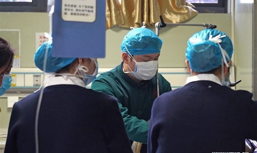 Các bác sĩ Trung Quốc trực Tết ngày 25.1 trong đợt dịch virus corona. Ảnh: Tân Hoa xã