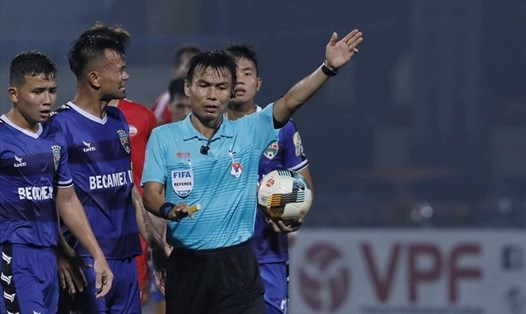 Ông Trương Hồng Vũ - 1 trong 5 trọng tài FIFA của Việt Nam cũng không có tên làm nhiệm vụ ở giải châu Á. Ảnh: HA.