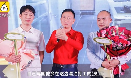 Công ty ở Trung Quốc mạnh dạn thưởng cuối năm cho 2 nhân viên mỗi người một căn hộ hơn khoảng 6,6 tỉ đồng. Ảnh: Shanghaiist