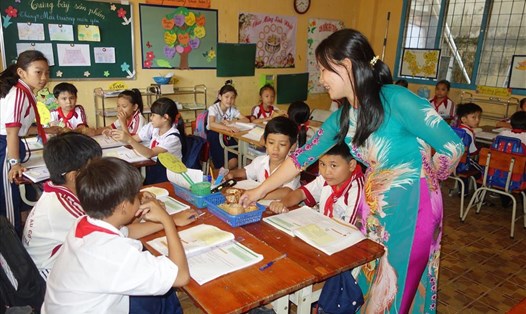 Hơn 2.300 giáo viên Tiểu học ở Nghệ An đã được tập huấn cho chương trình mới. Ảnh: PV