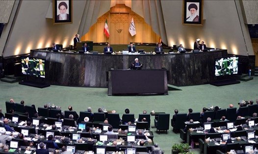 Quốc hội Iran thông qua dự luật coi Lầu Năm Góc là tổ chức khủng bố. Ảnh: AA