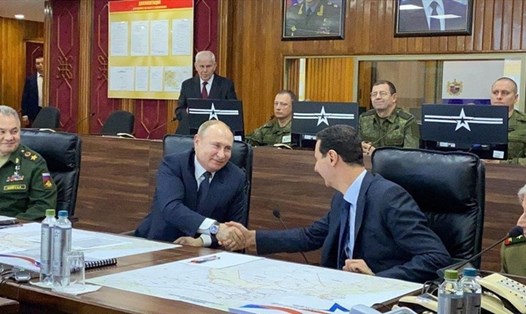 Tổng thống Nga Vladimir Putin thăm Damascus, gặp người đồng cấp Syria Assad. Ảnh: RT.