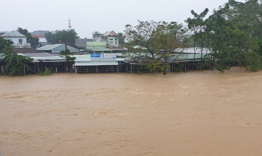 Nước sông lên nhanh, Quảng Nam di dời dân trước 18h hôm nay. Ảnh: Thanh Chung