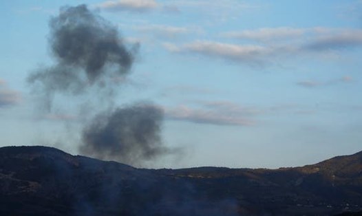 Tên lửa và pháo kích qua lại giữa Armenia và Azerbaijan ngay trong sáng 10.10 khi hai bên nhất trí ngừng bắn ở Nagorno-Karabakh. Ảnh: Reuters.