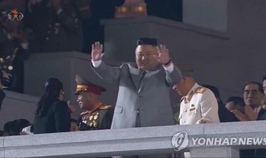 Chủ tịch Triều Tiên Kim Jong-un trong lễ duyệt binh ngày 10.10. Ảnh: Yonhap.