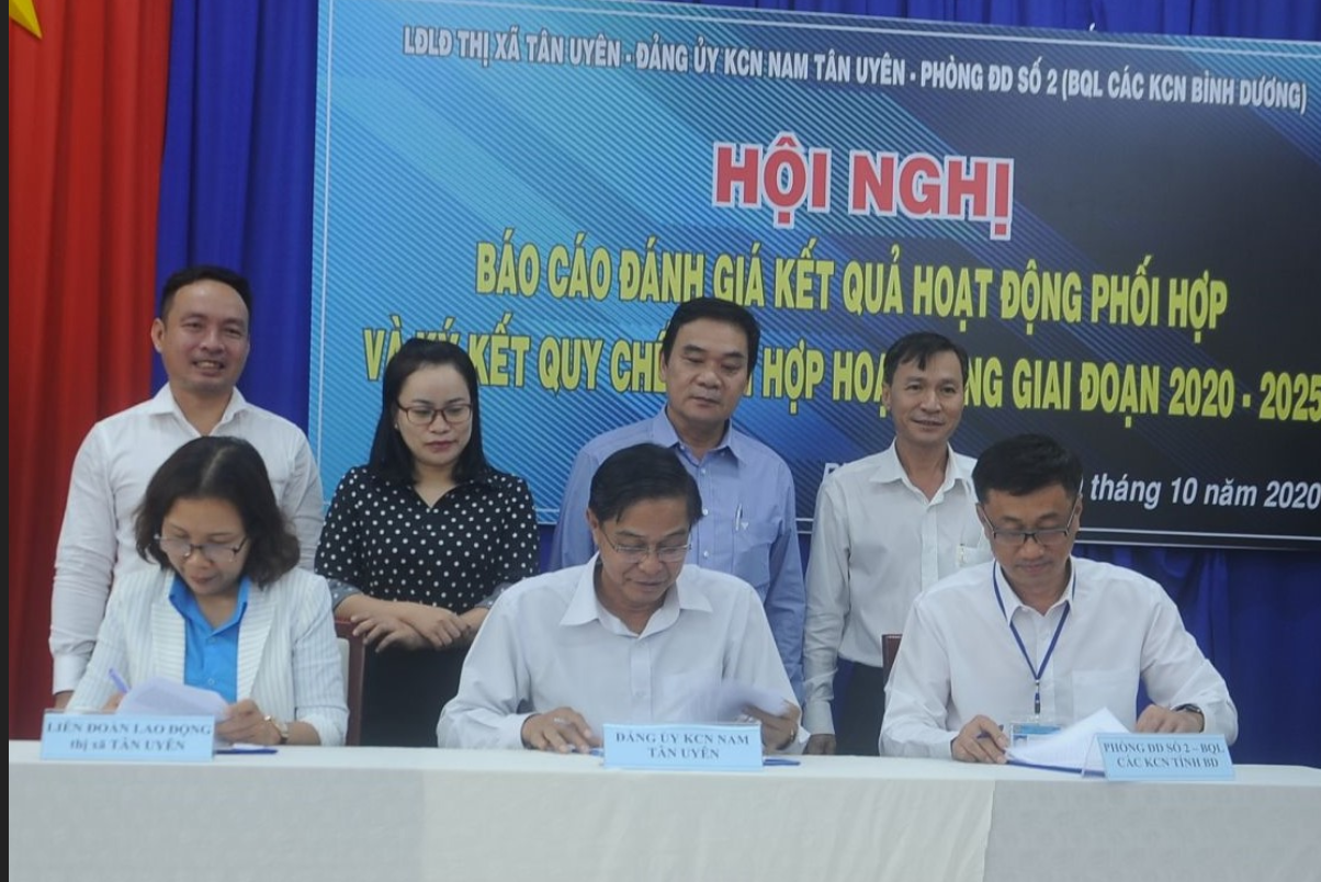 Các đơn vị ký kết Quy chế phối hợp hoạt động. Ảnh: Quỳnh Anh