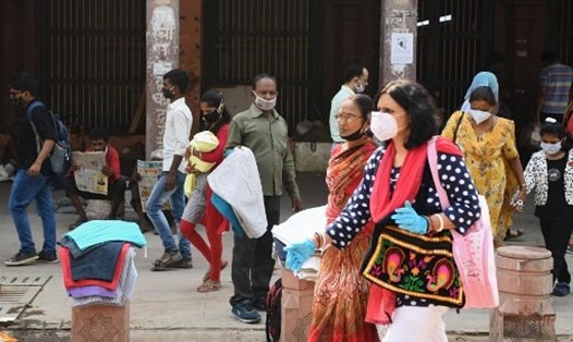 Số ca mắc COVID-19 ở Ấn Độ vượt 7 triệu ca mắc vào ngày 11.10. Ảnh: AFP