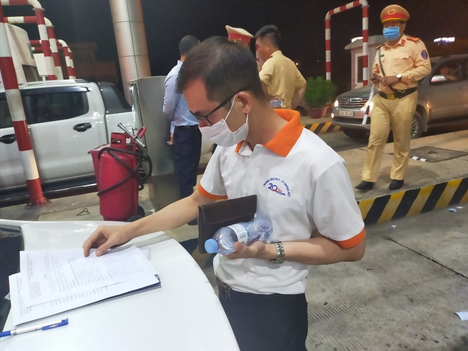 Tài xế đi ngược chiều trên cao tốc Hà Nội - Hải Phòng. Ảnh Thông tin cao tốc Hà Nội - Hải Phòng