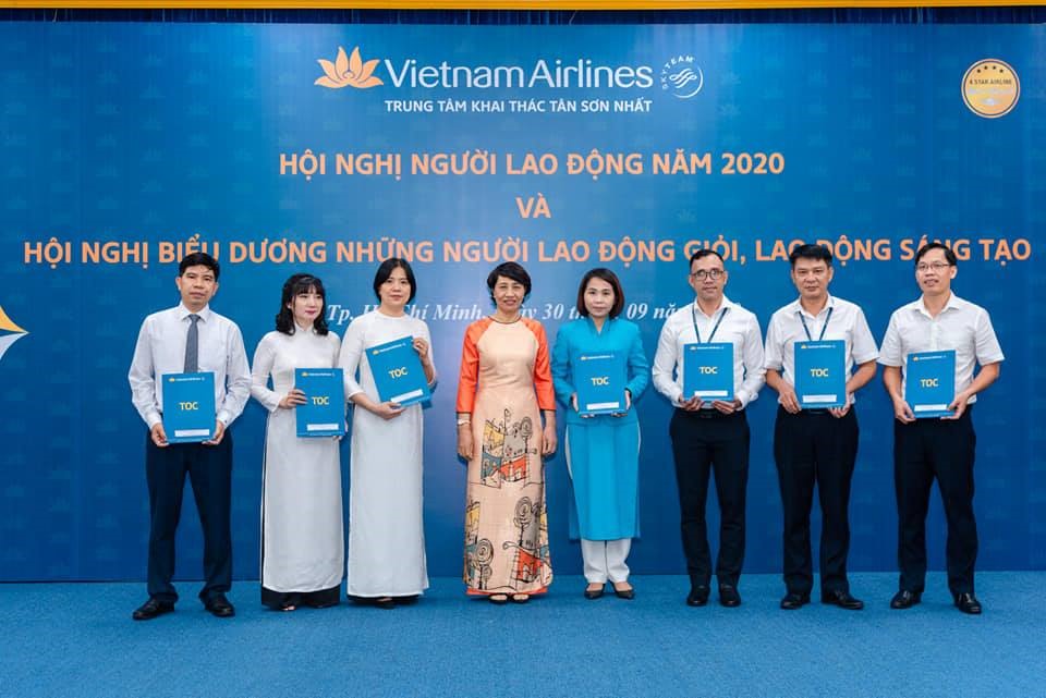 Trung tâm khai thác Tân Sơn Nhất (TOC) tổ chức Hội nghị người lao động và biểu dương lao động giỏi, sáng tạo. Ảnh: Kim Anh