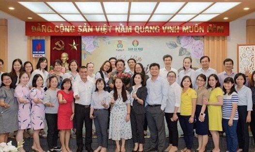 Công đoàn Công ty CP Phân bón Dầu khí Cà Mau (PVCFC) tổ chức  tọa đàm nhân kỷ niệm 90 năm ngày thành lập Hội Liên hiệp phụ nữ Việt Nam (20.10). Ảnh: CĐ DK