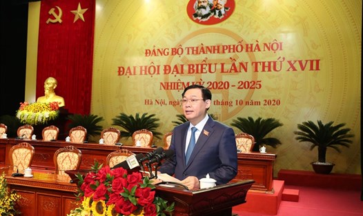 Ông Vương Đình Huệ được bầu làm Bí thư Thành ủy Hà Nội khóa XVII với 100% số phiếu. Ảnh: TTBC