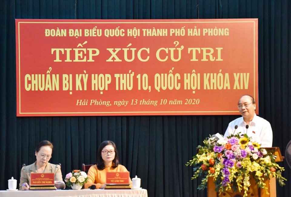 Thủ tướng Nguyễn Xuân Phúc phát biểu tại buổi tiếp xúc cử tri Hải Phòng sáng 13.10 - ảnh HT