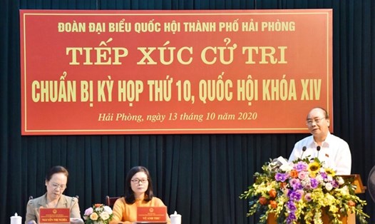 Thủ tướng Nguyễn Xuân Phúc phát biểu tại buổi tiếp xúc cử tri Hải Phòng sáng 13.10 - ảnh HT