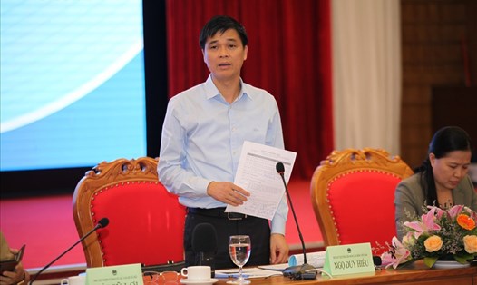 Phó Chủ tịch Tổng LĐLĐVN Ngọ Duy Hiểu phát biểu tại Hội thảo “Tham vấn ý kiến dự án Luật sửa đổi, bổ sung một số điều của Luật Công đoàn”. 
Ảnh: Nguyễn Hùng