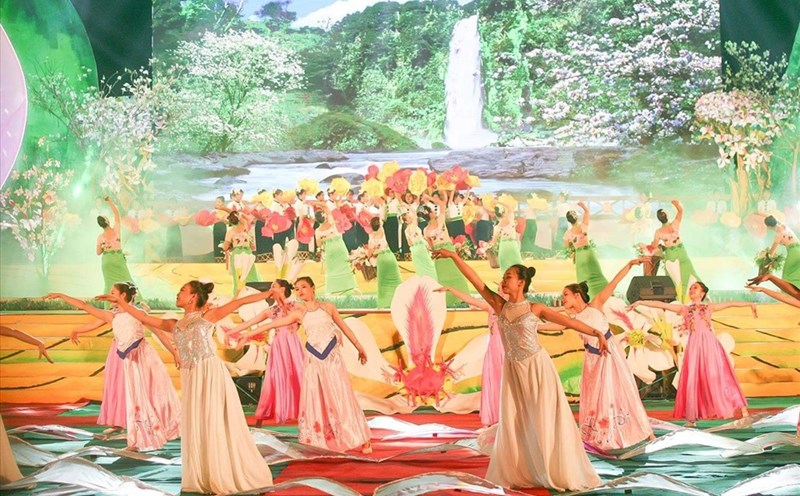 Điện Biên tổ chức lễ hội hoa ban vào tháng 3.2021. Ảnh: Điện Biên