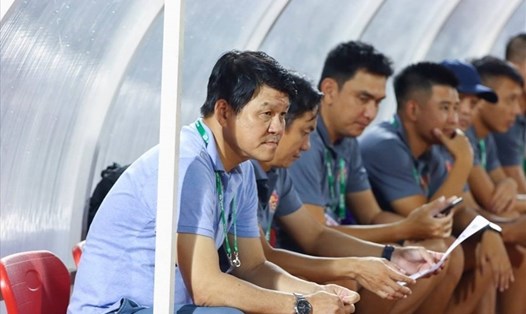 Huấn luyện viên Vũ Tiến Thành và Sài Gòn đã hết  "son". Ảnh: SGFC