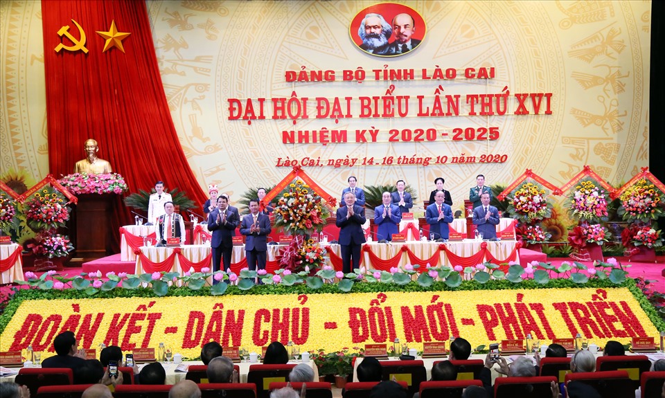 Phiên khai mạc Đại hội Đại biểu Đảng bộ tỉnh lần thứ XVI. Ảnh: BLC