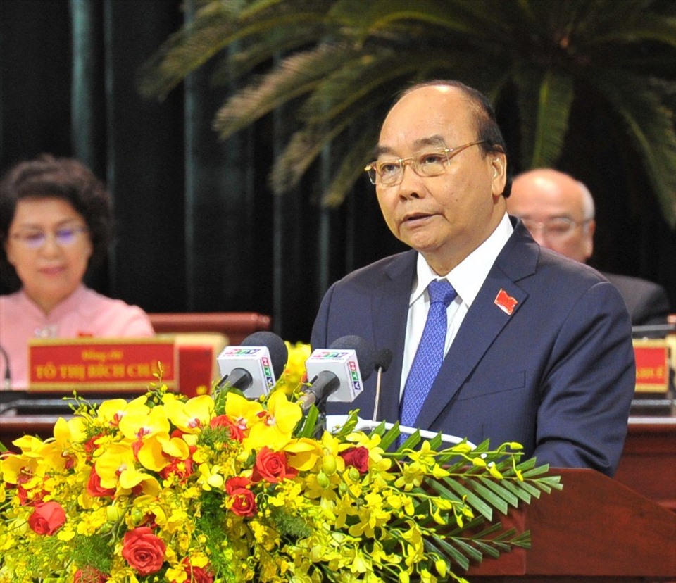 Ủy viên Bộ Chính trị, Thủ tướng Nguyễn Xuân Phúc phát biểu chỉ đạo Đại hội Đại biểu Đảng bộ TPHCM lần thứ XI. Ảnh BTC Đại hội cung cấp.