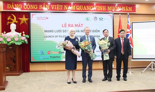 Đại sứ Vương Quốc Anh tại Việt Nam tham dự buổi lễ ra mắt Mạng lưới sơ sinh, với mong muốn hoạt động này sẽ góp phần thắt chặt mối quan hệ hợp tác giữa 2 nước. Ảnh: PV