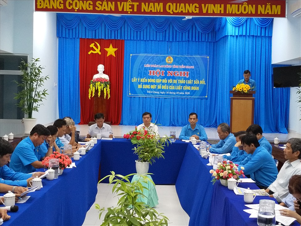 Cảnh Hội nghị lấy ý kiến dóng góp Dự thảo Luật sửa đổi, bổ sung một số điều của Luật Công đoàn. Ảnh: K.Q