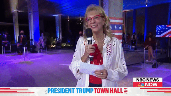 Cử tri Mỹ khen ông Donald Trump đẹp trai trong phiên hỏi đáp tối 15.10. Nguồn: NBC News.