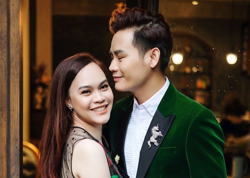 Vợ chồng MC Hồng Phúc - Quỳnh Phượng khiến nhiều người ngưỡng mộ vì có cuộc hôn nhân viên mãn. Ảnh: NVCC Vợ chồng MC Hồng Phúc - Quỳnh Phượng khiến nhiều người ngưỡng mộ vì có cuộc hôn nhân viên mãn. Ảnh: NVCC